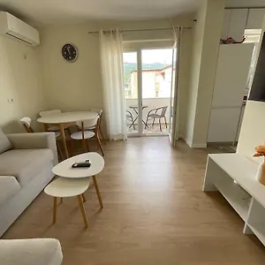 Apartment Spring In, Përmet
